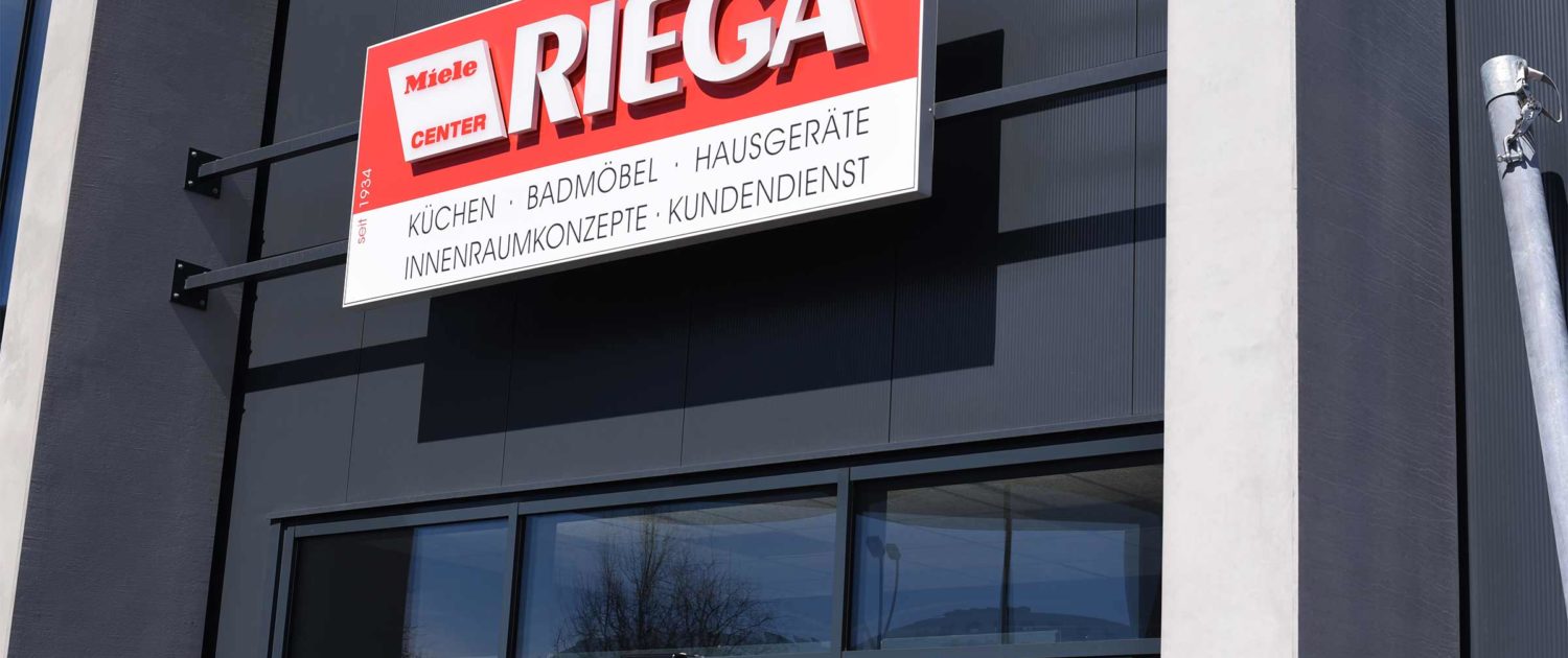 Firmenschild freischwebend Firmenschild freischwebend