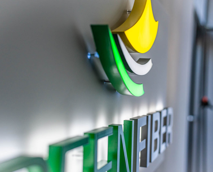 Acryl LED B/F Leuchtbuchstaben und Logo Acrylbuchstaben und Logo rück- und frontleuchtend