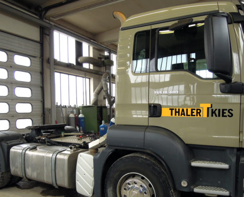 LKW-Beschriftung-Zugmaschine