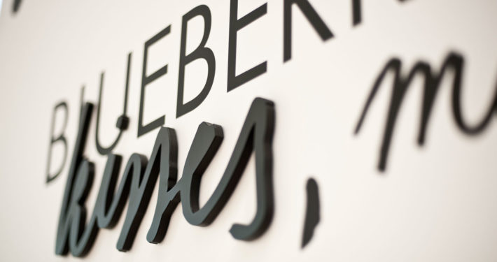 Plexiglasbuchstaben-matt-lackiert