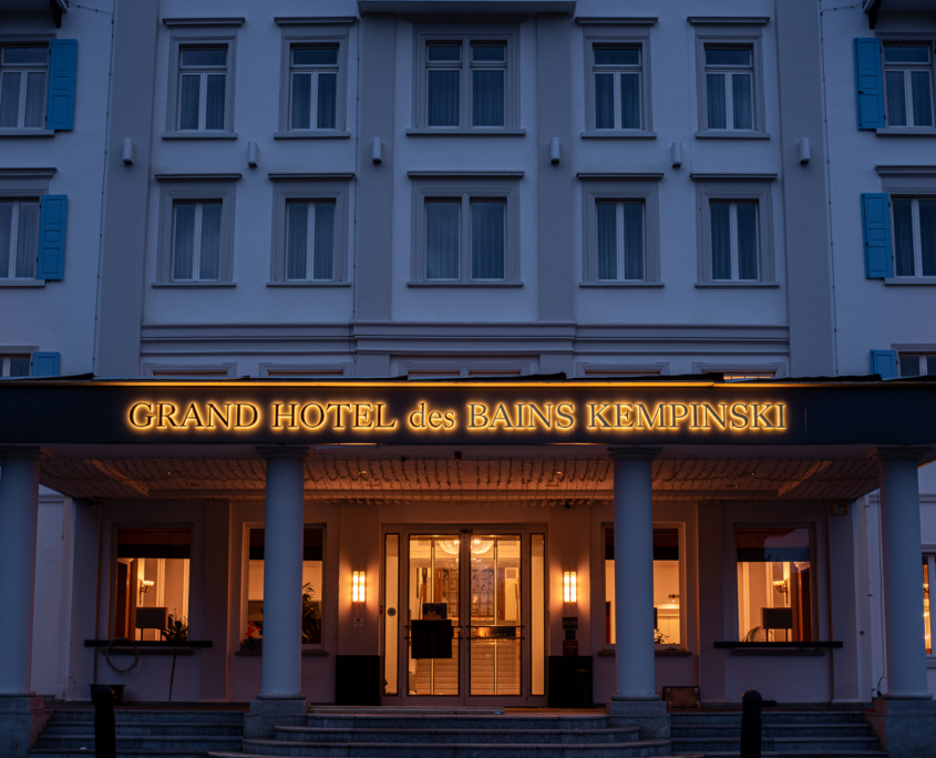 Profil3-leuchtschrift-kempinski (3)