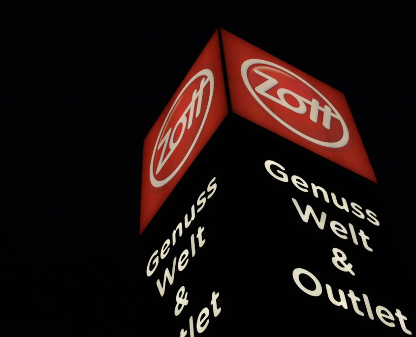 Werbeturm mit LED Beleuchtung Werbeturm mit Beleuchtung